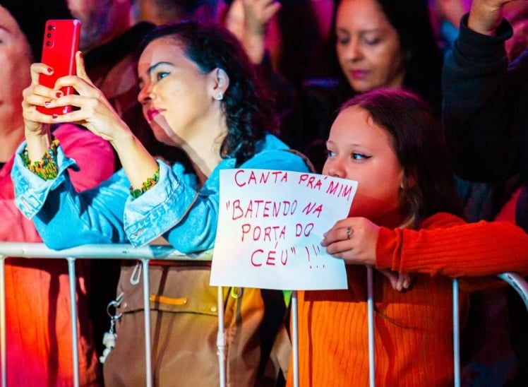 A virada dos anos 2000 trouxe uma nova fase de reconhecimento. O público jovem descobriu Zé Ramalho, seja pela força de suas letras, seja pelas participações em trilhas sonoras de novelas e filmes. 
