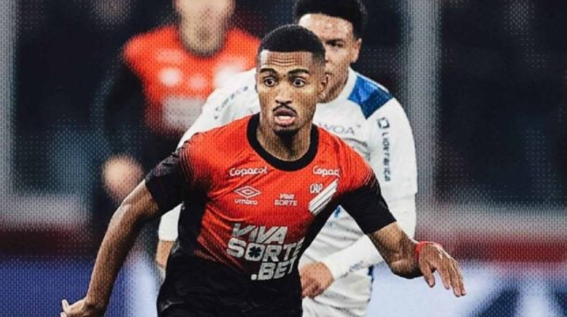 Rubro-Negro saiu atrás do marcador, conseguiu chegar ao empates, mas não conseguiu a vitória e está a três pontos do Goiás 