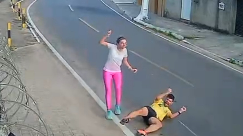 Ele foi atingido na perna esquerda. Apesar do susto, não houve fraturas