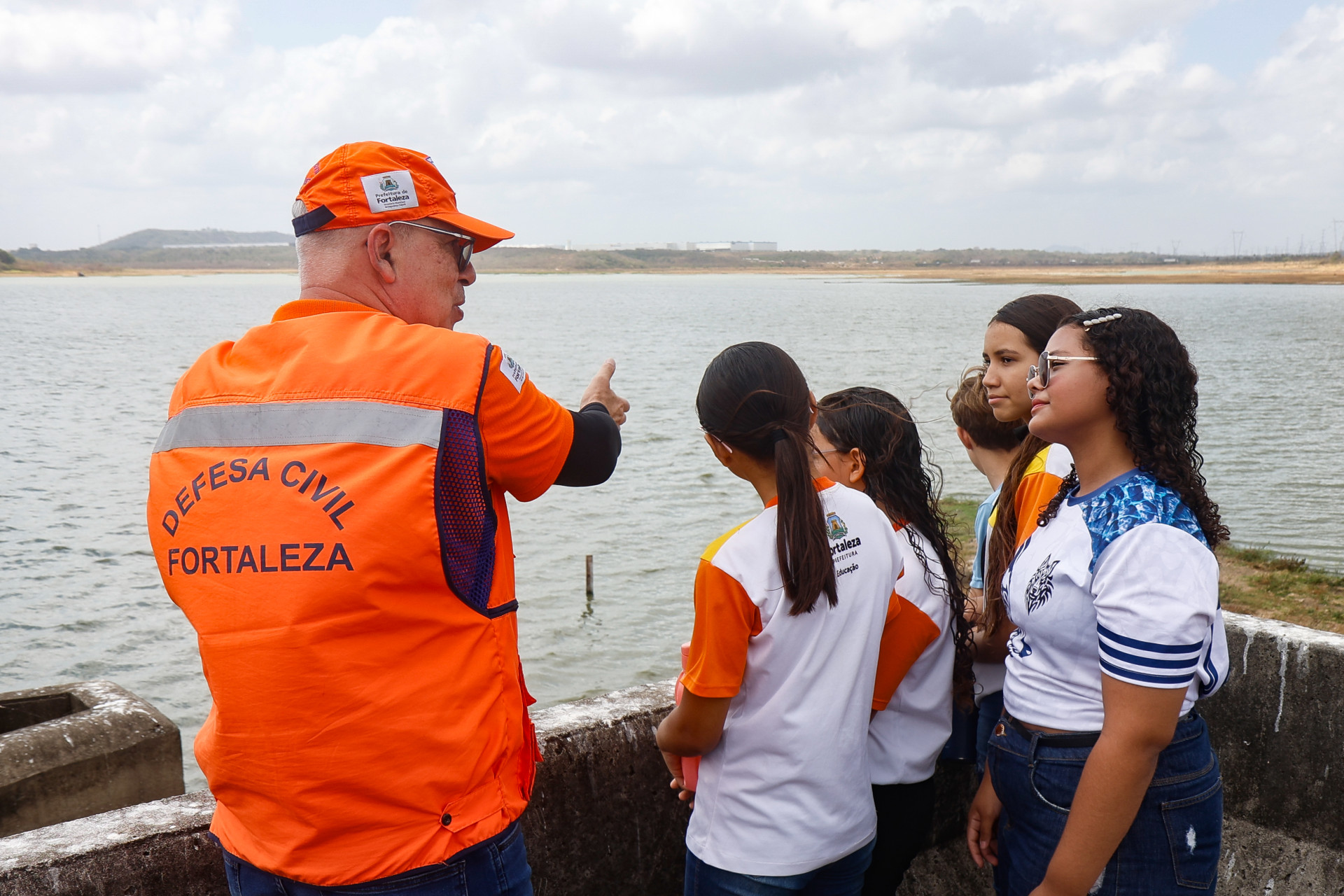 FORTALEZA, CEARÁ,  BRASIL- 14.10.2025: Ronger Barreto - Defesa Civil, Sophia Ferreira13, Jhulya Santos 13, Fco Enzo Matos 13. A Defesa Civil de Fortaleza (DCFor) promove, entre os dias 13 e 19 de outubro, a Semana Municipal de Prevenção e Redução de Desastres.  (Daniel Galber/Especial para O POVO)