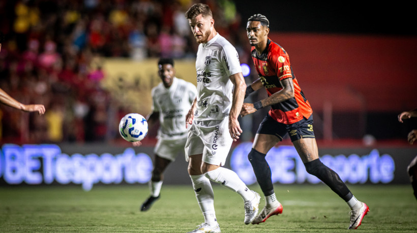 Imagens de Sport x Ceará, válido pela 28ª rodada do Campeonato Brasileiro 2025, no dia 15 de outubro, na Ilha do Retiro, em Recife, (PE)