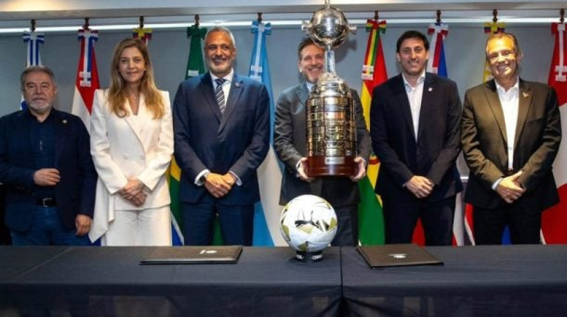 Em reunião no Paraguai, o presidente da entidade confirmou a final da competição para o Estádio Nacional de Lima, no Peru