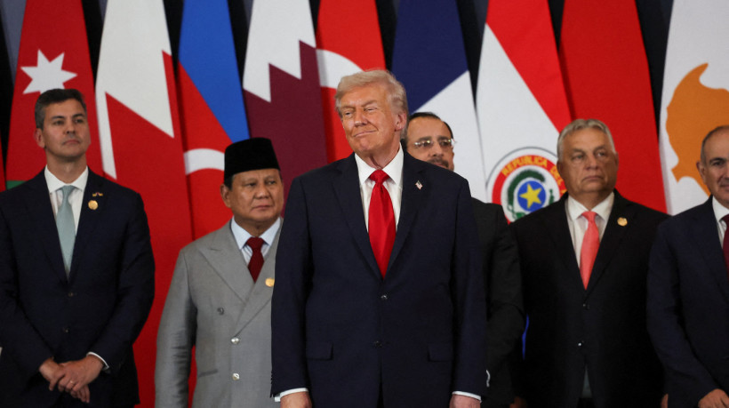 Donald Trump, presidente dos EUA; o presidente do Paraguai, Santiago Peña; o presidente da Indonésia, Prabowo Subianto; o presidente do Chipre, Nikos Christodoulides; e o primeiro-ministro da Hungria, Viktor Orban, participam de uma cúpula de líderes mundiais sobre Gaza em Sharm el-Sheikh, em 13 de outubro de 2025 