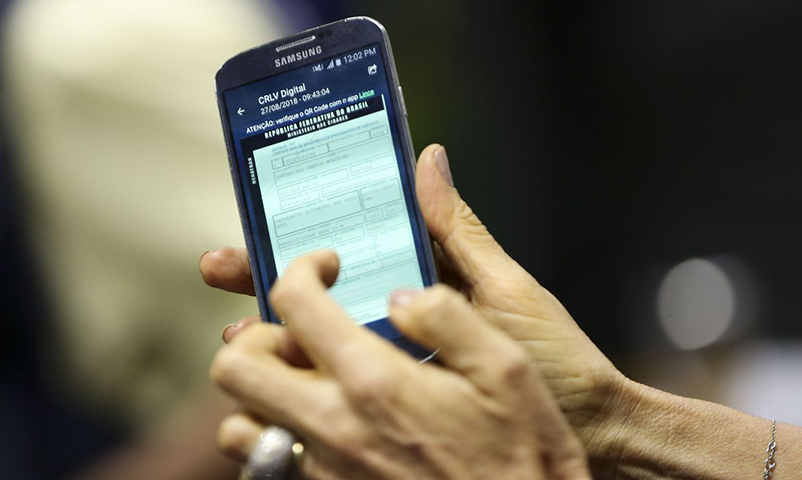 Essa prova poderá ser feita presencialmente ou de forma remota. Em ambos os casos, tem de haver monitoramento de autoridade de trânsito.
