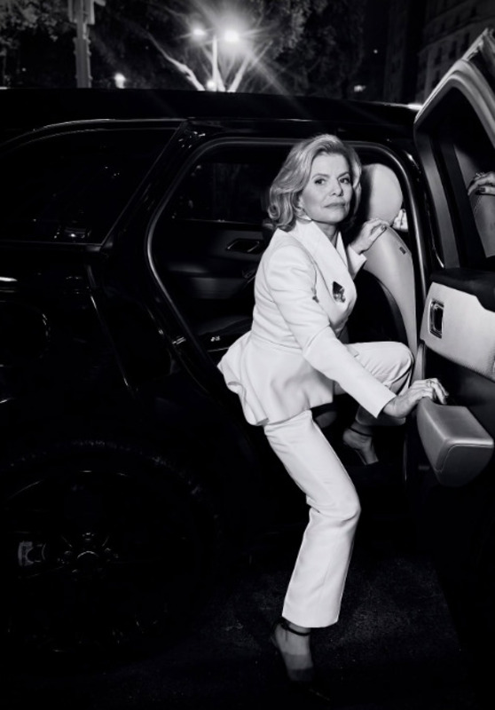 Essa personagem marca mais um momento marcante na carreira de Débora Bloch, que é reconhecida por sua versatilidade em papéis que vão da comédia ao drama, com uma trajetória de sucesso no teatro, cinema e televisão.
