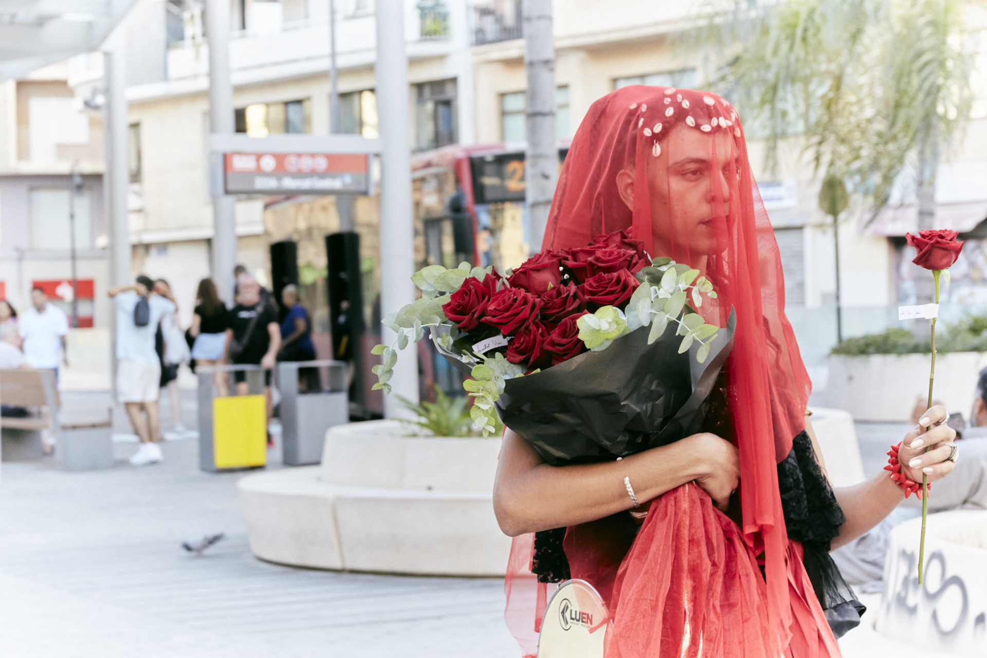 {'nm_midia_inter_thumb1':'https://www.opovo.com.br/_midias/jpg/2025/10/15/263x156/1_exu_mulher_registro_de_sara_rodriguez_2-37391286.jpg', 'id_midia_tipo':'2', 'id_tetag_galer':'', 'id_midia':'68efe46955104', 'cd_midia':37391286, 'ds_midia_link': 'https://www.opovo.com.br/_midias/jpg/2025/10/15/exu_mulher_registro_de_sara_rodriguez_2-37391286.jpg', 'ds_midia': 'Pedra Silva desenvolve seu trabalho tanto na terra quanto no pixel', 'ds_midia_credi': 'Divulgação/', 'ds_midia_titlo': 'Pedra Silva desenvolve seu trabalho tanto na terra quanto no pixel', 'cd_tetag': '1', 'cd_midia_w': '1920', 'cd_midia_h': '1280', 'align': 'Left'}