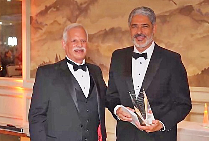 Ao longo da carreira, Bonner recebeu diversos prêmios de jornalismo e comunicação, entre eles um Prêmio Unesco e um Emmy Internacional na categoria Notícia.