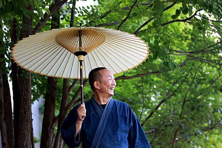 Jonas Hanway foi um comerciante, escritor e filantropo inglês. O primeiro londrino a usar um guarda-chuva e era um notório opositor ao consumo de chá. 