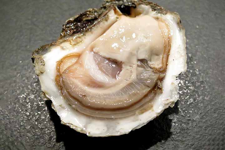 O arsênio, mesmo em formas menos tóxicas, pode se transformar em compostos cancerígenos no organismo.