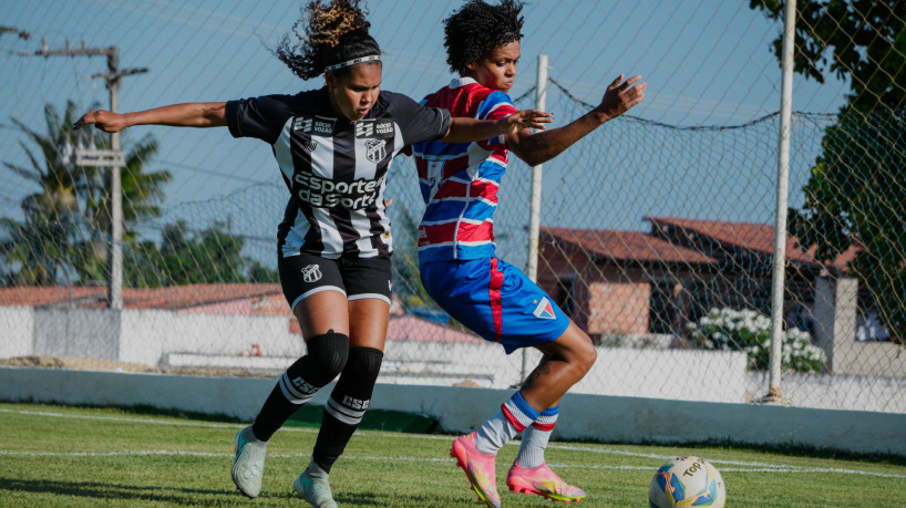 ITAITINGA-CE, BRASIL, 15-10-2025: Campeonato Cearense Feminino, Clássico Rainha, com empate entre Ceará e Fortaleza, de 1 X 1. A partida aconteceu no Estádio Franzé Morais. (Foto: Fernanda Barros/ O Povo) 