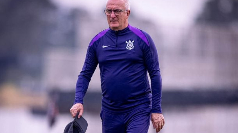 Expectativa no Timão é que Carrillo possa voltar a ser relacionado após dois meses e meio. Hugo Souza e Matheus Bidu retornam de suspensão