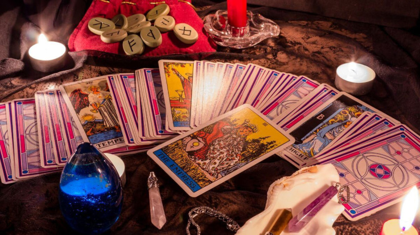O baralho de tarot é dividido em dois grupos; confira o significado de cada arcano maior