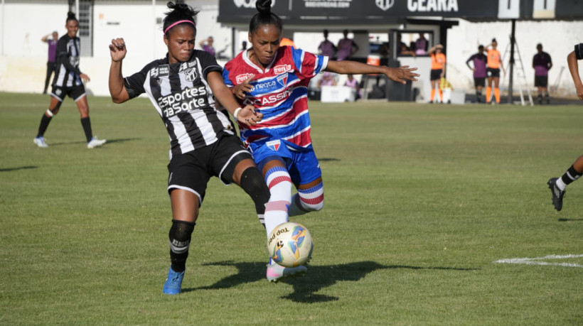 Lance do Clássico-Rainha entre Ceará x Fortaleza, no Estádio Franzé Moraes, pelo Campeonato Cearense Feminino 2025
