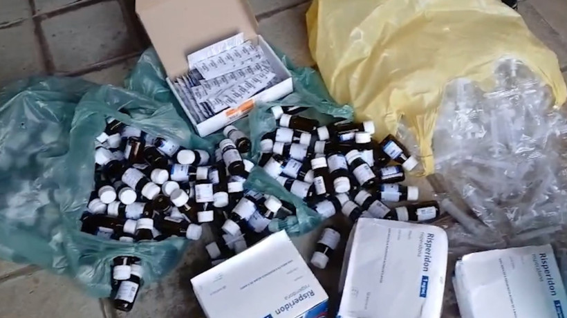 200 caixas de medicamentos foram apreendidas na casa de dono de farmácia que teria comprado de facção