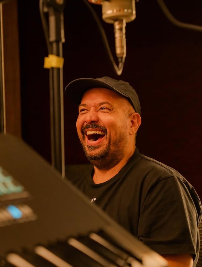 Fernandinho - é um dos artistas mais ouvidos no gênero gospel. Destaca-se tanto em músicas solo quanto em colaborações com sucessos como “Grandes Coisas” e “Galileu”.
