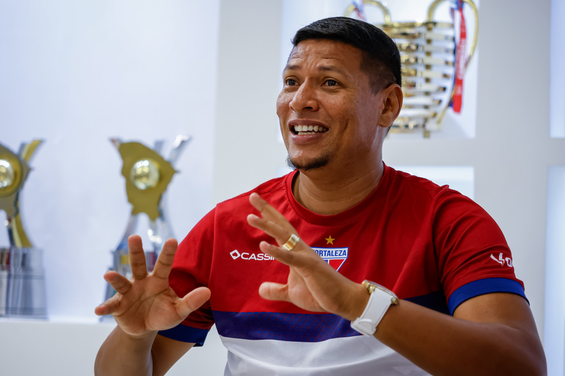 Erandir, técnico do Fortaleza feminino (Foto: AURÉLIO ALVES)