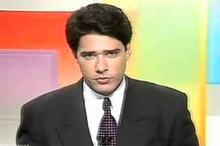 Em 1985, Bonner trabalhou na TV Bandeirantes como locutor e apresentador. Um ano depois, já foi convidado para ingressar na Rede Globo.
