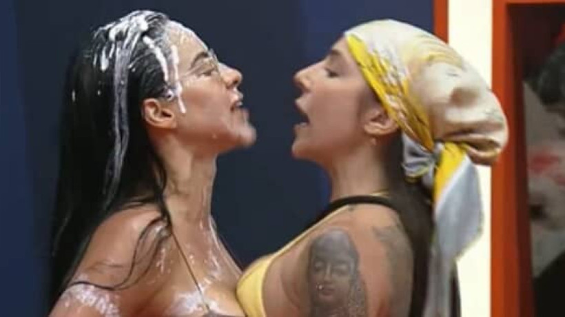 Peoas são progatonistas de uma discussão com troca de ofensas e xingamentos