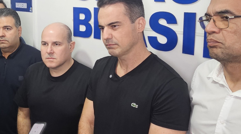 Capitão Wagner (União Brasil) ao lado de Roberto Cláudio e Sargento Reginauro (União Brasil)