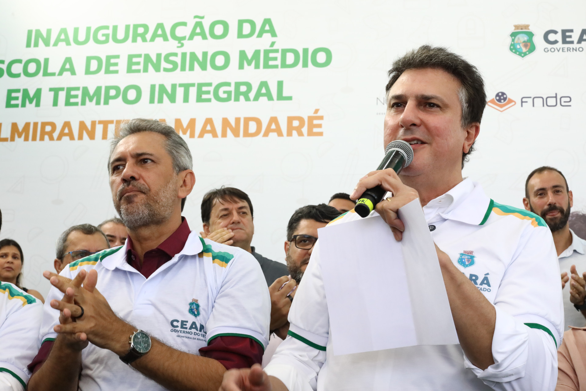 Governador Elmano ao lado do ministro Camilo Santana
 (Foto: FÁBIO LIMA)