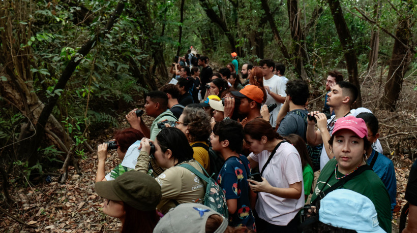 FORTALEZA, CEARÁ, BRASIL,05-10-2025: Projeto Vem Passarinhar CE realiza edição especial de Dia das Crianças no Parque do Cocó
, atividade gratuita une diversão e educação ambiental com trilha guiada.  (Foto: Samuel Setubal/ O Povo)