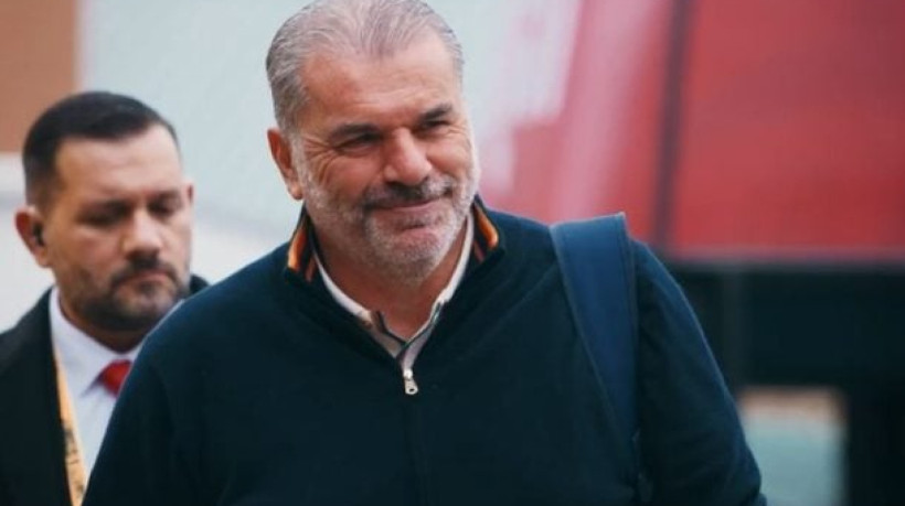 Clube anunciou a saída de Ange Postecoglu, que não venceu nem um jogo sequer no comando. Time pode encerrar a rodada na Zona de rebaixamento