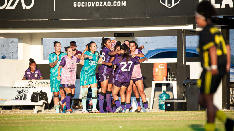 O Ceará venceu no futebol feminino e segue na liderança do torneio