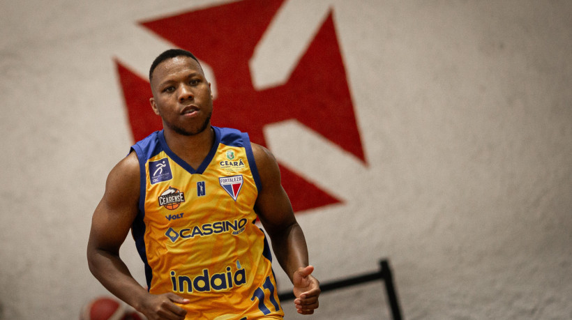 Armador Dupree no jogo Vasco x Fortaleza, no Ginásio de São Januário, pelo NBB 2025/26