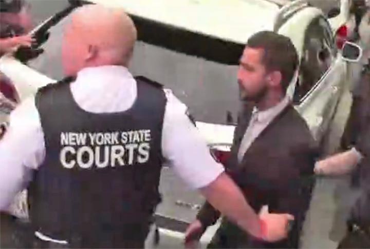 Dois anos depois, ele foi preso novamente por embriaguez e desordem pública. Até mesmo em uma farmácia o ator chegou a ser detido por causar tumulto sob efeito de álcool. 