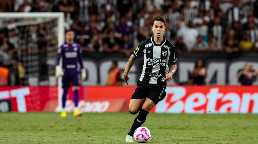 O Ceará enfrenta o Fluminense pelo Campeonato Brasileiro