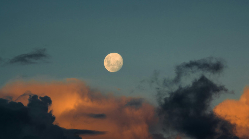 Veja em qual fase da lua estamos neste domingo, dia 26 de outubro de 2025; e confira calendário completo do mês 