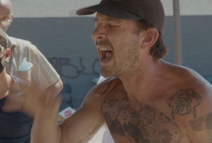 Inicialmente um mentor entusiasta, o ator passou a ter surtos de fúria, comportamento violento e atitudes manipuladoras com o grupo durante os ensaios de uma peça chamada 5711 Avalon.