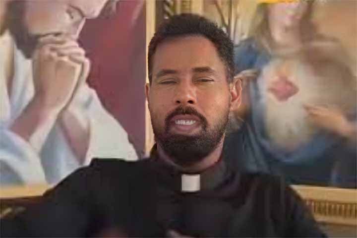 Identificado nas redes sociais pelo perfil aberto “Alô Meu Deus!”, o padre Luciano Braga Simplício compartilhava diariamente mensagens de fé e reflexões religiosas com seus seguidores. 
