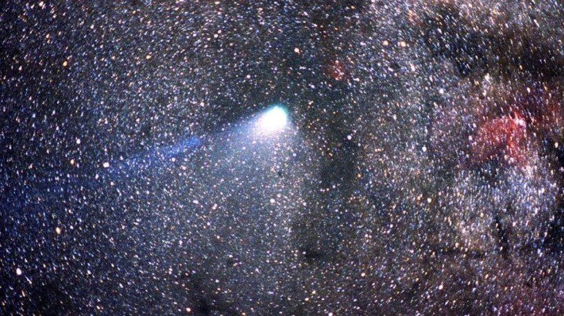 A primeira chuva de meteoros com fragmentos deixados pelo cometa Halley, a Eta Aquáridas, foi em maio deste ano; saiba como será a de outubro