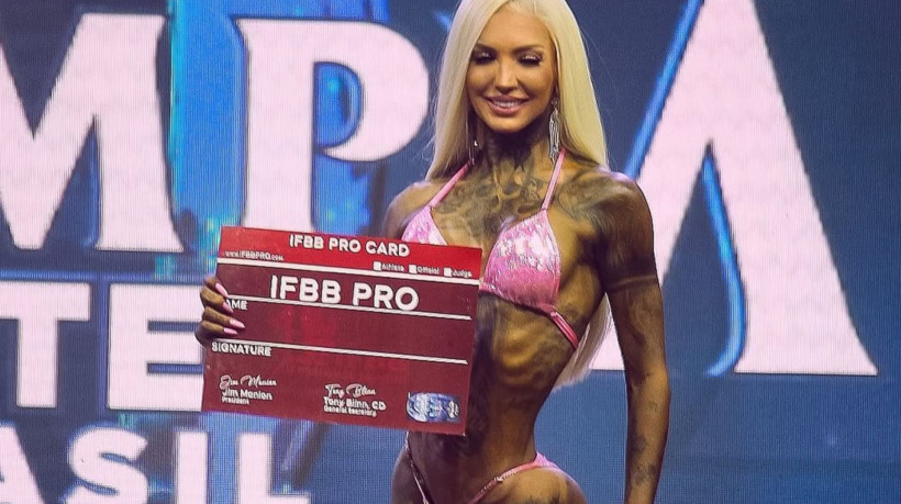 Conheça Zoo, a criadora de conteúdo adulto que ganhou o Pro-Card no Mr. Olympia Brasil 