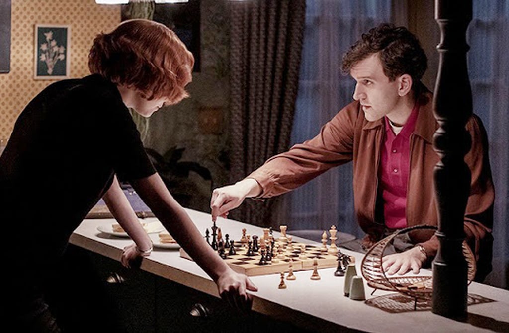 No mesmo ano, ele apareceu na minissérie O Gambito da Rainha, um dos maiores sucessos da Netflix. Ao interpretar o excêntrico Mr. Shaibel, Melling conquistou o público com sua atuação contida e comovente.