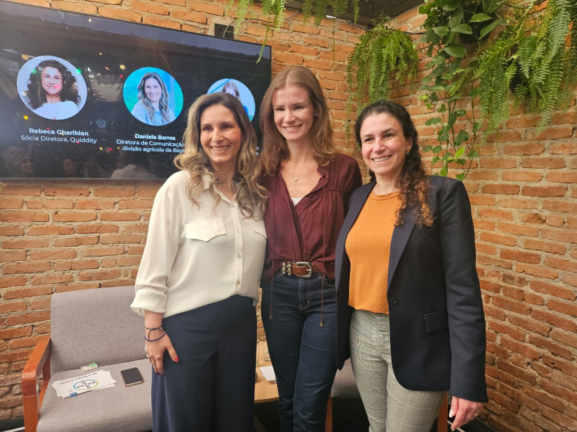 Daniela Barros, diretora de Comunicação da divisão agrícola da Bayer; Marina Menin, diretora do Negócio de Carbono da Bayer para a América Latina; e Rebeca Gharibian, sócia-diretora da Quiddity Daniela Barros, diretora de Comunicação da divisão agrícola da Bayer; Marina Menin, diretora do Negócio de Carbono da Bayer para a América Latina; e Rebeca Gharibian, sócia-diretora da Quiddity