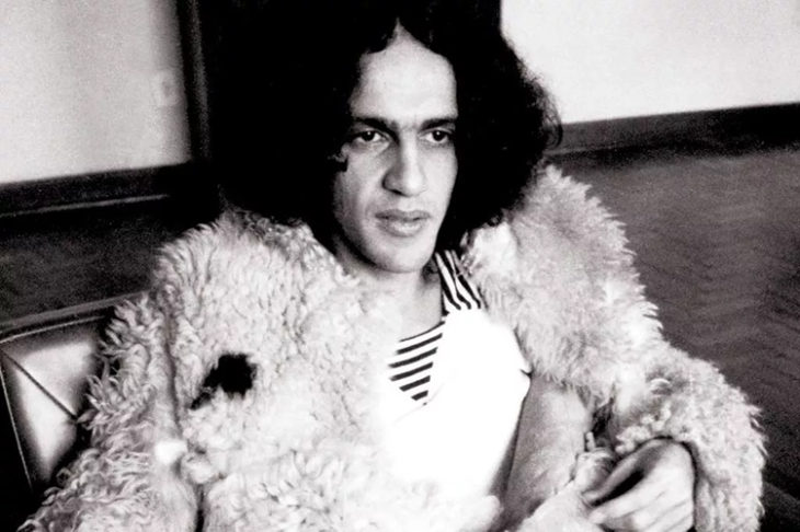 O movimento tropicalista foi um enorme sucesso e Caetano se tornou um dos seus principais expoentes.