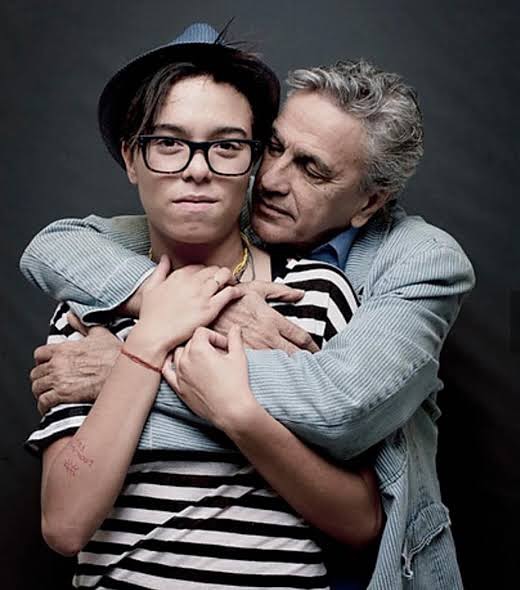 Feliz Aniversário, Painho! Que honra estar num Brasil que tem você!, se emocionou a cantora Maria Gadu. 