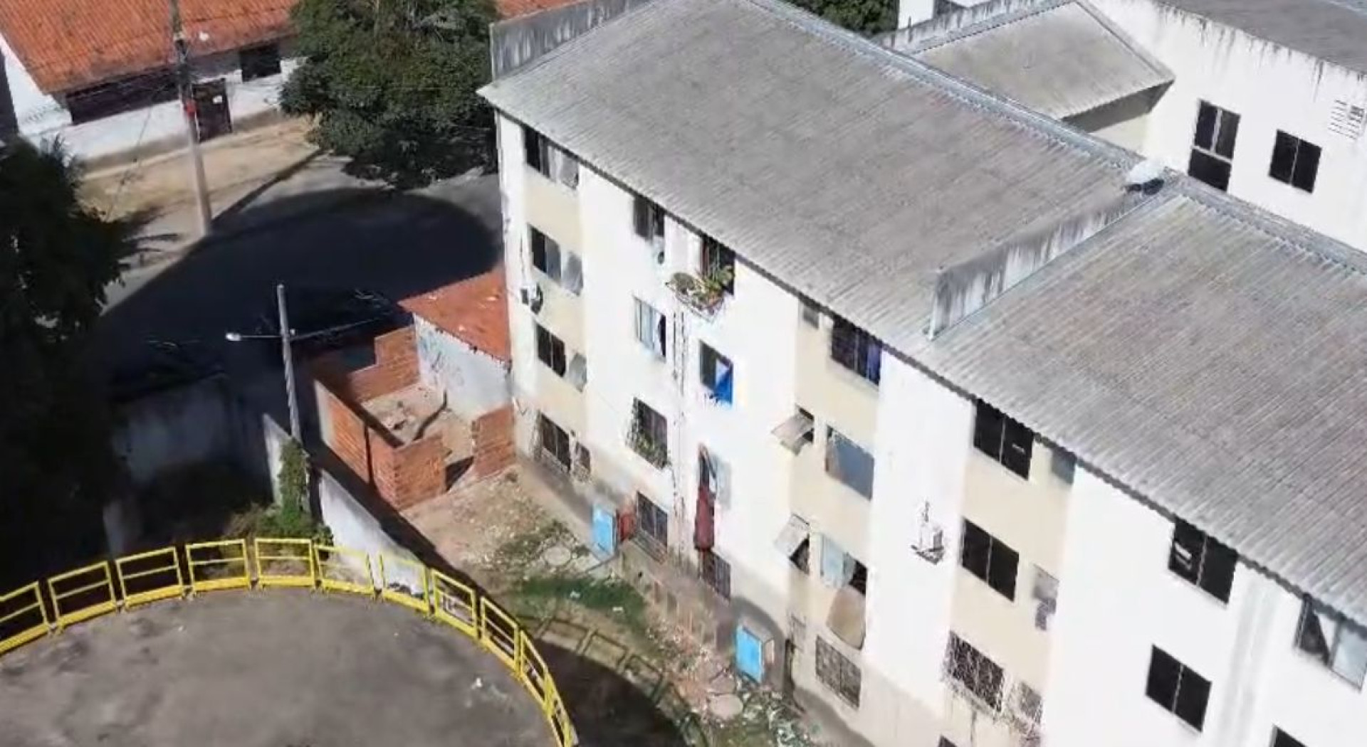 Criminosos são suspeitos de expulsar moradores de residências no Jangurussu, em Fortaleza (Foto: Divulgação/PC-CE)