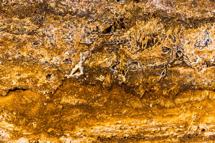 Segundo as pesquisas conduzidas pelo Bureau Geológico e pelo Instituto Provincial de Geologia de Hunan, o resto do ouro pode estar em até 3 mil metros de profundidade.