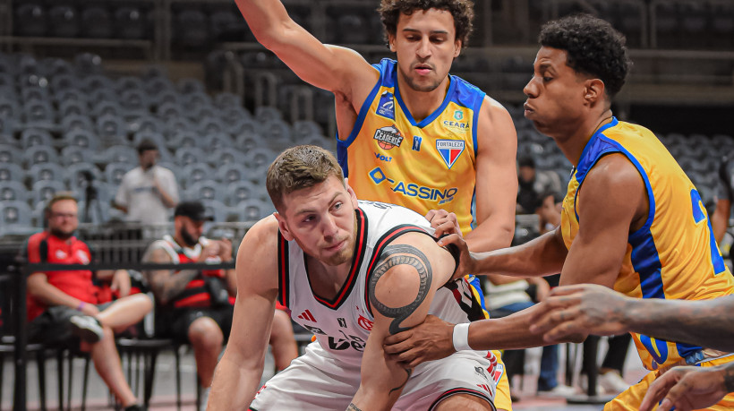O Fortaleza conheceu sua primeira derrota no NBB diante do Flamengo