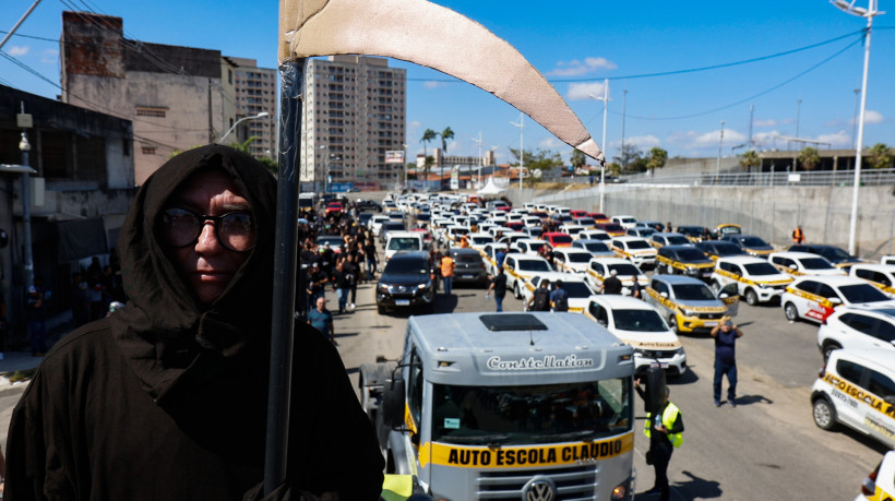 Os trabalhadores da área de trânsito realizaram manifestação em defesa dos empregos no setor