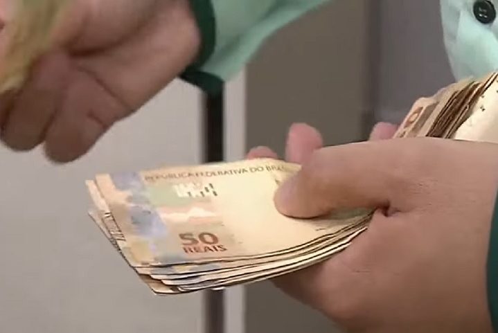 Além disso, o governo acredita que isso enfraquece o FGTS como fundo de investimento, entre eles habitação, saneamento e infraestrutura.