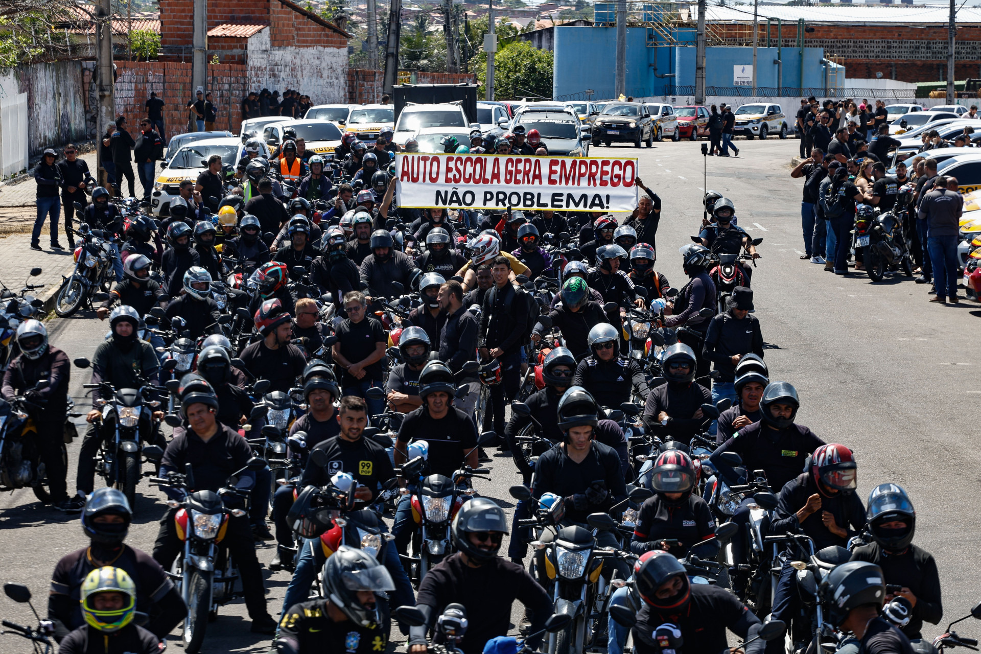 Os trabalhadores da área de trânsito realizaram manifestação em defesa dos empregos no setor