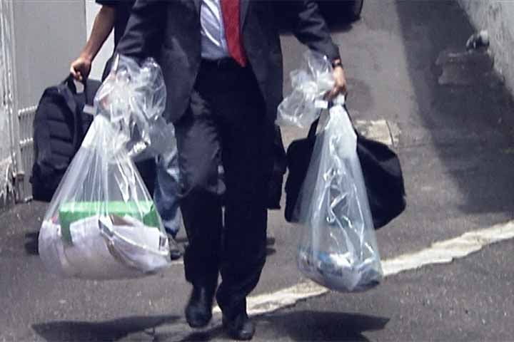 Pereira já havia sido preso anteriormente em 2019 e 2021, somando penas que ultrapassam 45 anos de reclusão. Além de mentir em um acordo de delação premiada, ele é acusado de ter liderado parte do grupo que cobrava propinas para liberar certidões de quitação do ISS a empreendimentos imobiliários de médio e alto padrão entre 2009 e 2011. 

