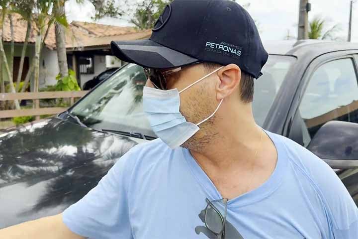 À época, ele ocupava o cargo de subsecretário de Arrecadação, posição de destaque dentro da estrutura da administração municipal. O ex-auditor admitiu ter recebido o valor indevido. “Me sinto constrangido, mas seria muito mais constrangedor eu negar”, declarou. 

