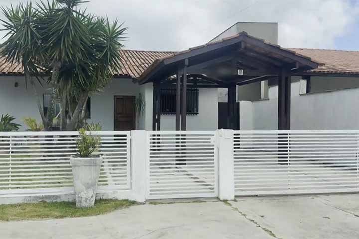 De acordo com o MP-BA, o ex-servidor passou a viver de forma discreta após forjar a própria morte, em uma tentativa de paralisar o andamento de ações penais e evitar o confisco de bens que haviam sido bloqueados pela Justiça. 
