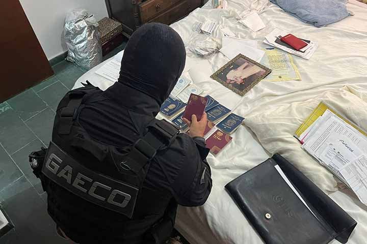 O Ministério Público de São Paulo havia pedido prisão preventiva depois de constatar a inserção da certidão falsa nos autos do processo.
