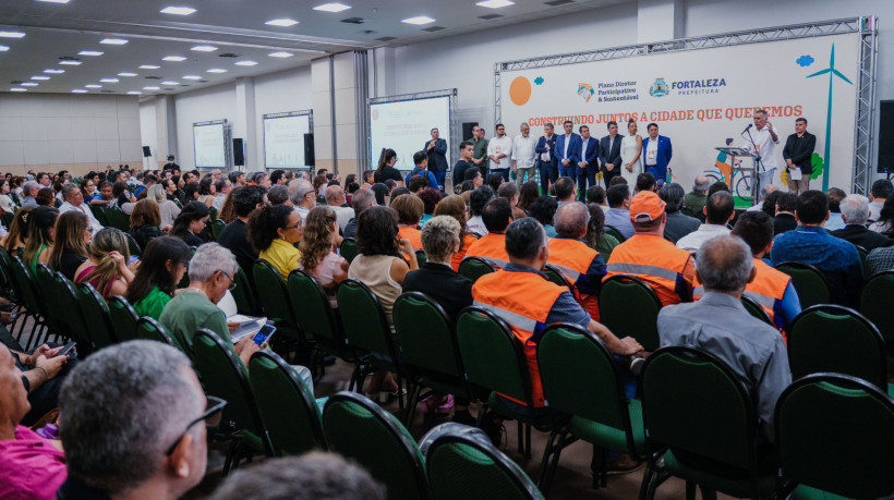 Abertura da Conferência do Plano Diretor, realizada no Centro de Eventos de Fortaleza, na última sexta-feira, 24 